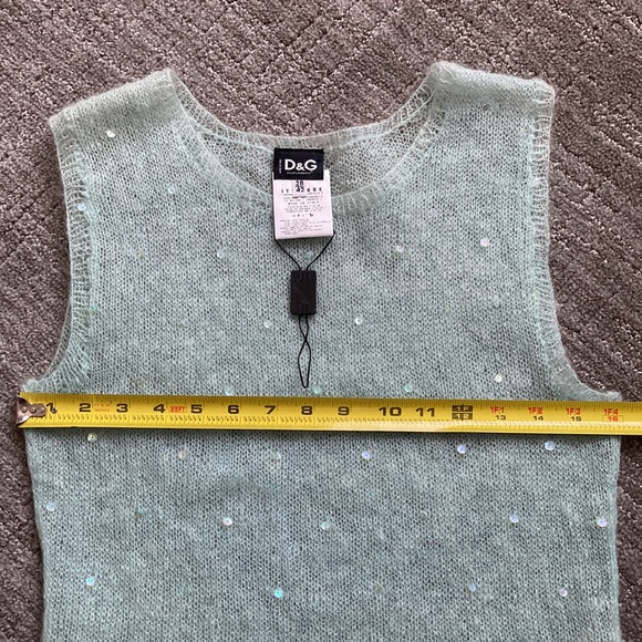 D&G Sheer Pop-Over Vest - Picture 11 of 12